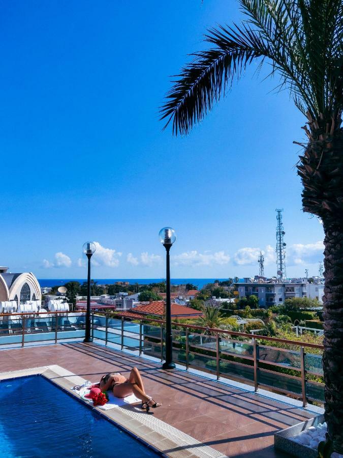 Aquamarine Luxury Residence Кирения Экстерьер фото