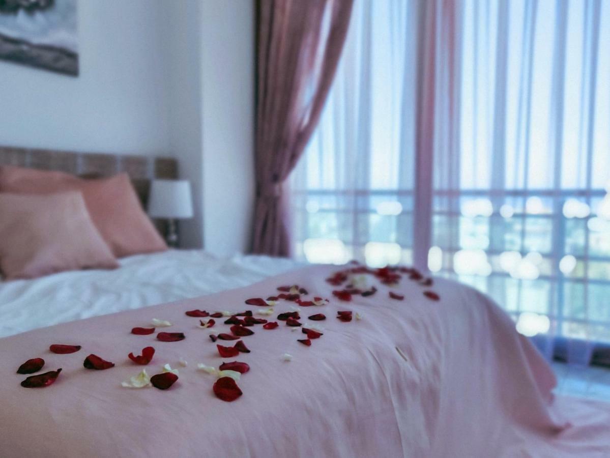 Aquamarine Luxury Residence Кирения Экстерьер фото